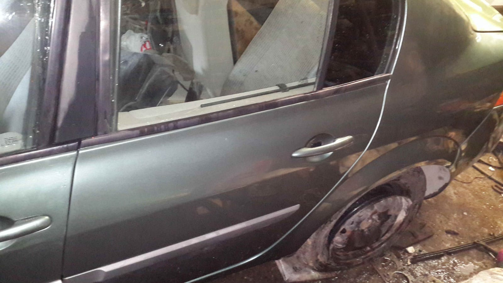 Megane çıkma yedek parça_RENAULT MEGANE 2 SOL ÖN ARKA KAPI (8).jpeg